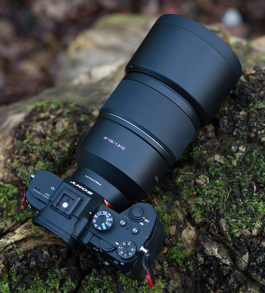 三星发布AF 135mm f/1.8 FE镜头2月1日发售