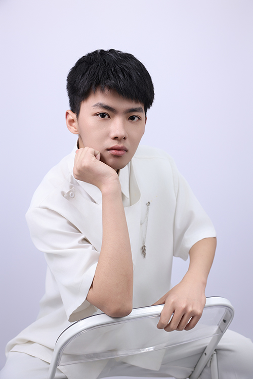 艺人--罗皓 坚持梦想实现演艺新高度